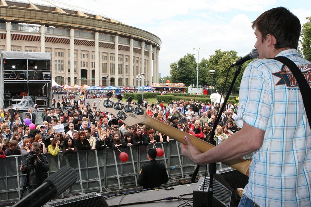 Выступление на рок-сцене праздника "МК", лето 2008 г.